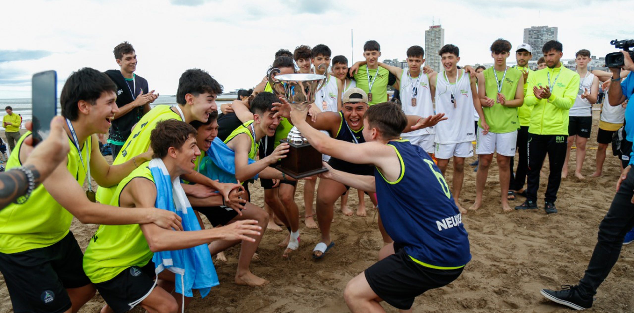 El beach handball hizo historia en los Juegos Evita thumbnail