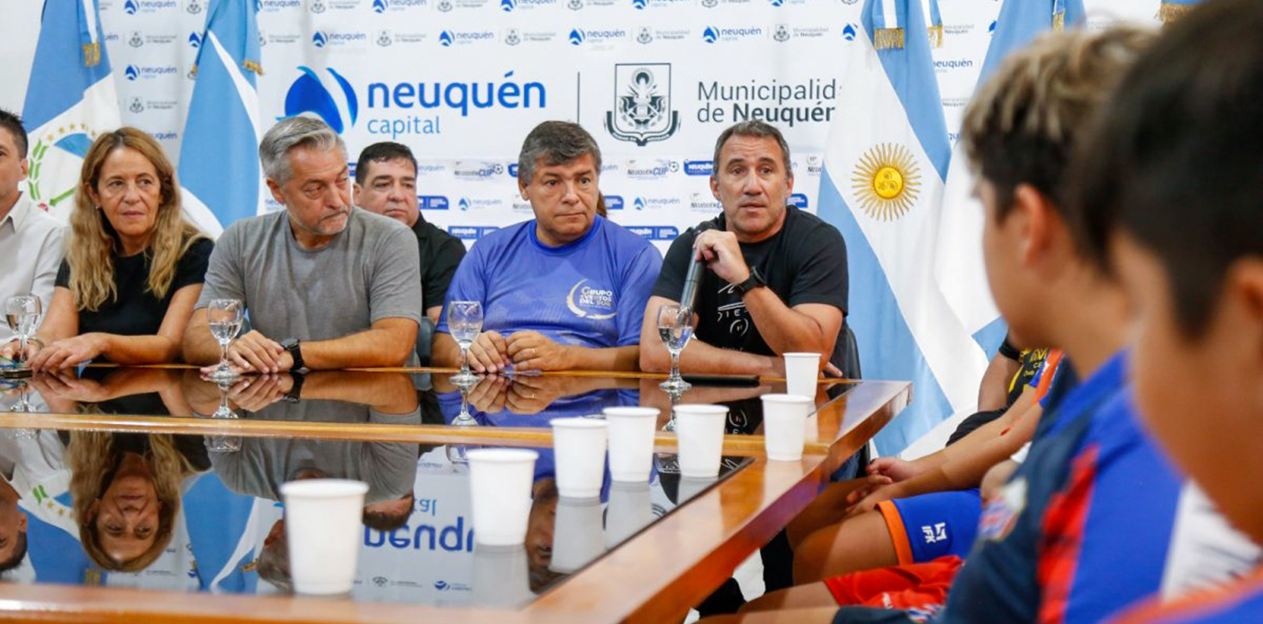 Landeiro participó de la presentación del torneo Neuquén Cup thumbnail